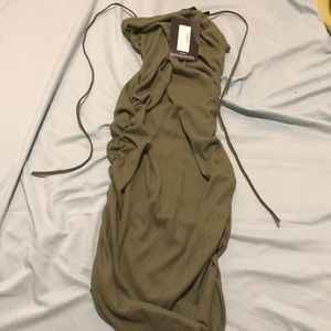 Prettylittlething olive green scrunch dress NEW WITH TAG
